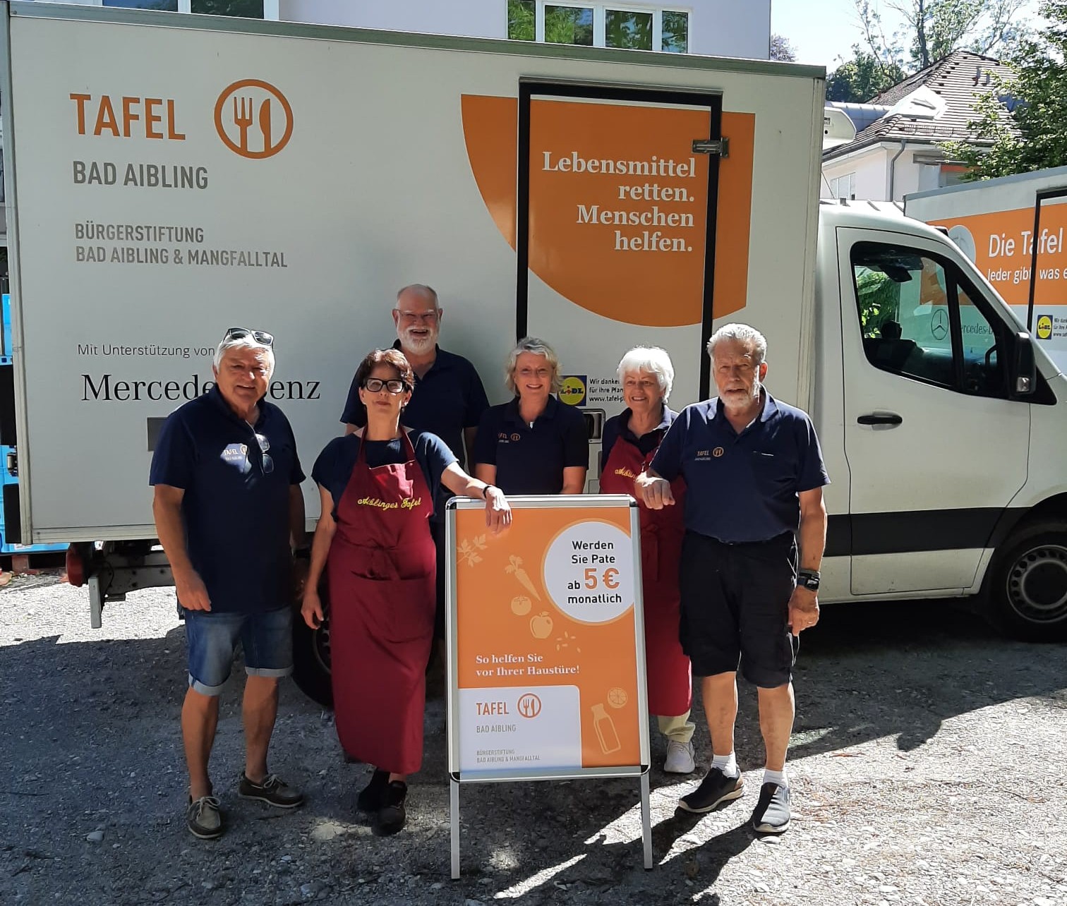 Mitarbeiter der Tafel aktiv für die Patenschaft